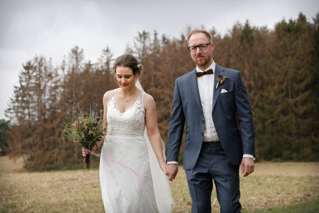 Fotografin, Fotoshooting, Hannover, Hochzeit, Hochzeitsfotos, Hochzeitsreportagen, Kirche, Kirchliche Trauung, Niedersachsen, Paarfotos, Paarshooting, Standesamt