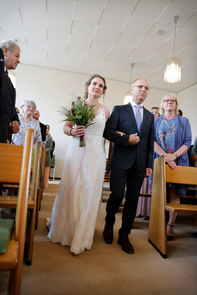 Fotografin, Fotoshooting, Hannover, Hochzeit, Hochzeitsfotos, Hochzeitsreportagen, Kirche, Kirchliche Trauung, Niedersachsen, Paarfotos, Paarshooting, Standesamt