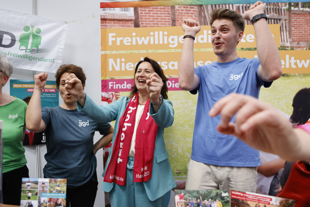 39DEKT_Rundgang_Markt_der_Moeglichkeiten_Scholz_Mahjoub_013